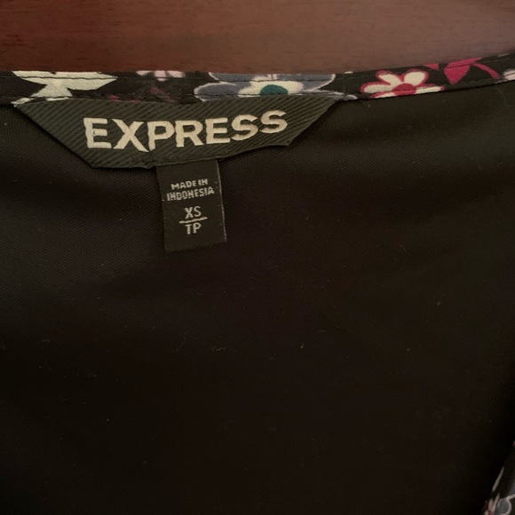 Express Floral Dress - Picture 3 of 4